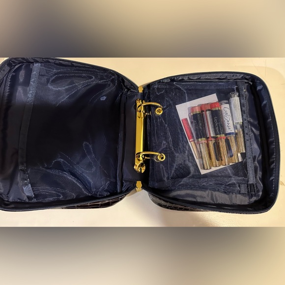 LipSense with amazing makeup case + mirror! - Picture 1 of 12